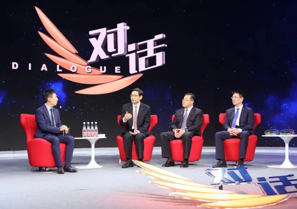 周育先受邀参加央视对话节目，谈企业家精神，讲bet3365官方亚洲版故事